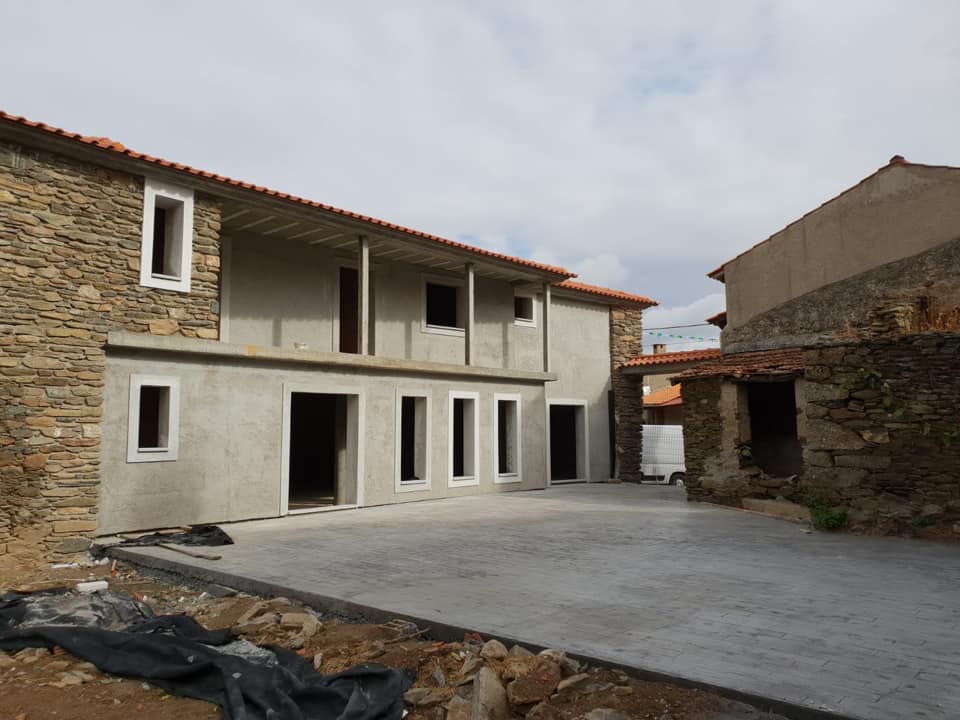 Maison de campagne en pierre — Nord du Portugal